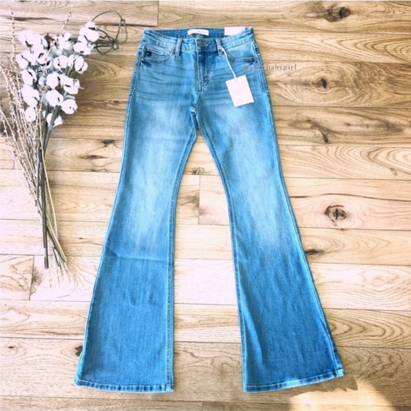 Kancan Mid Rise Flare Bootcut Bellbottoms Light Washed Jeans Multi Sizes NWT - Picture 9 of 15